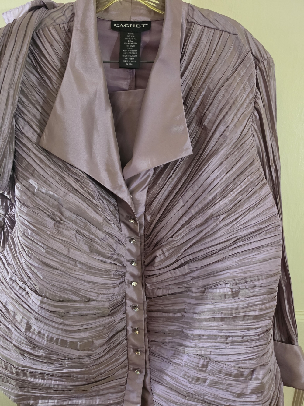 Cachet Dusty Lavender Pleated Silk-Blend Blouse